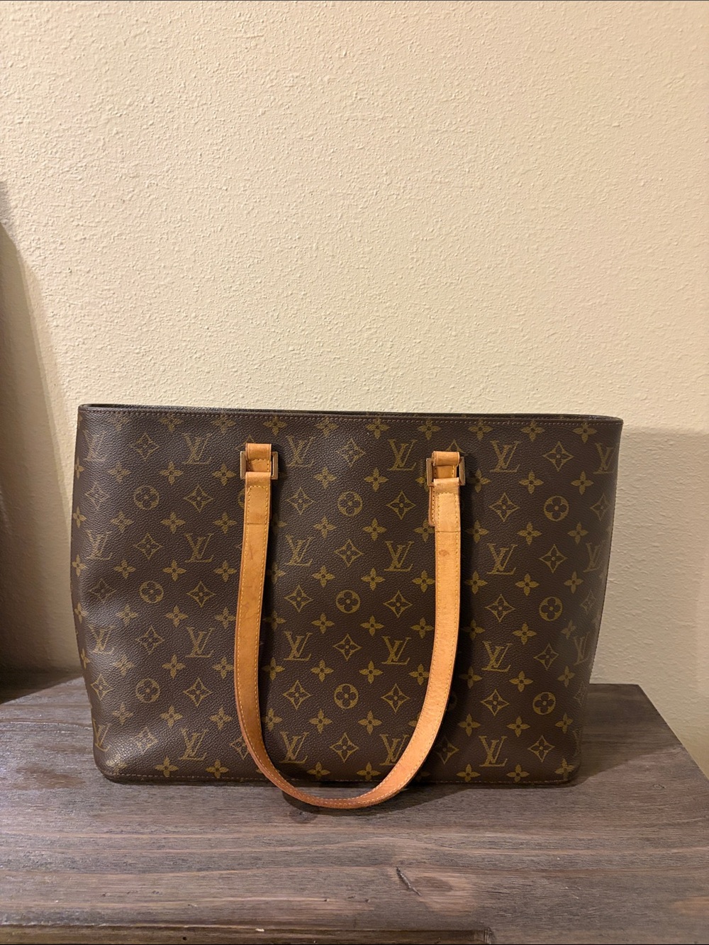 Louis Vuitton Monogram Luco Canvas Tote